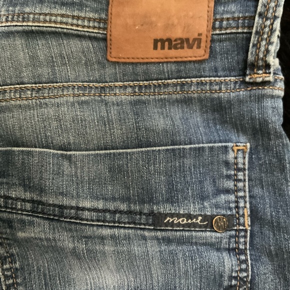 “MAVI” “Matt” Style Mid Rise Straight Legs Light Blue Denim Jeans. - Picture 2 of 12